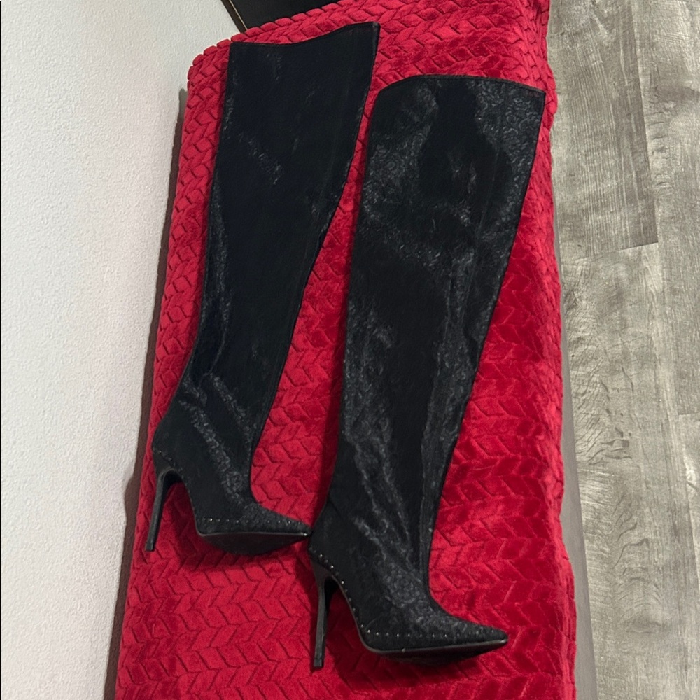 NEW Lace but lined over the knees boots